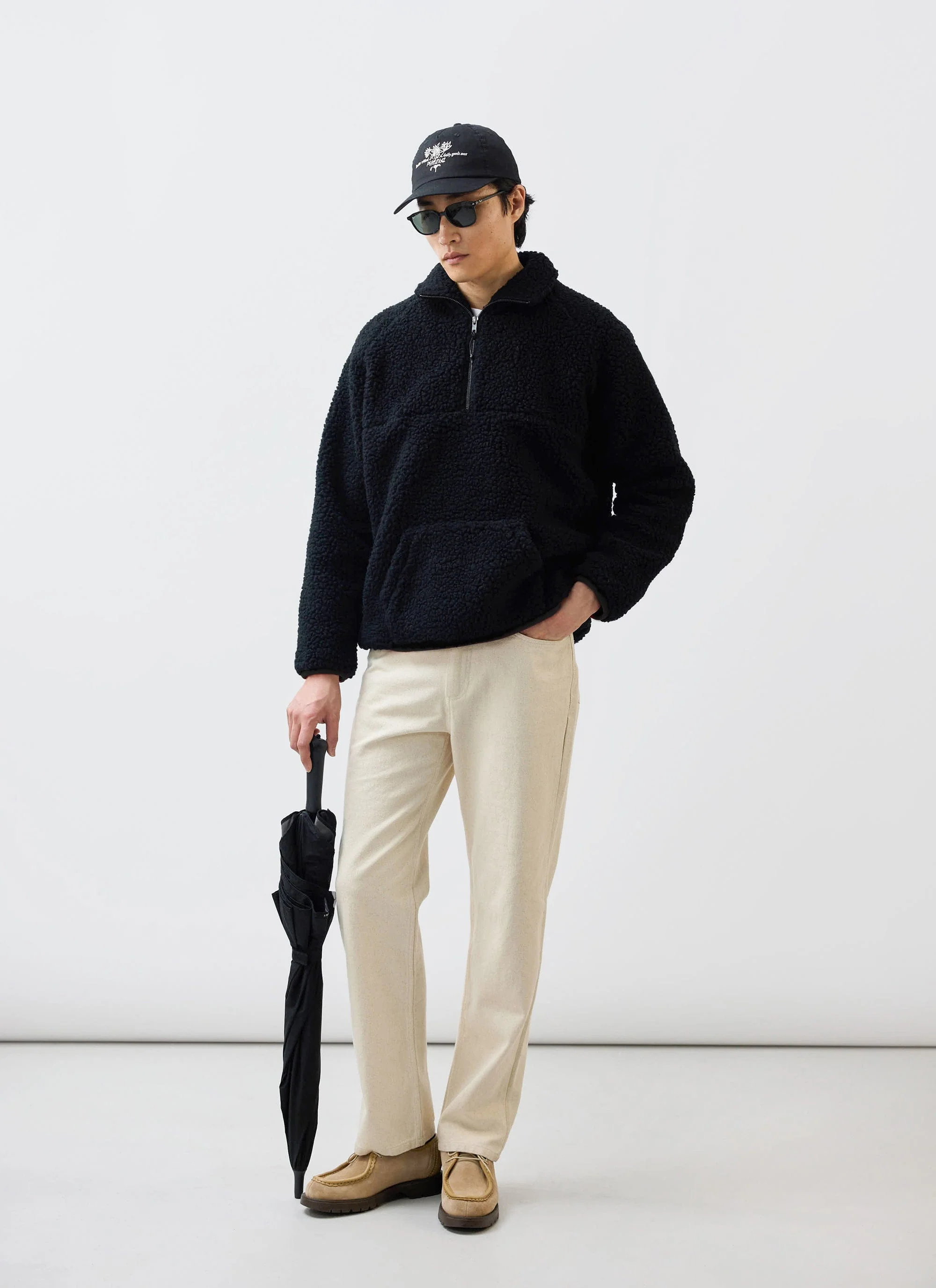 Men's Quarter Zip Wool Fleece Pullover | Black - Image 4