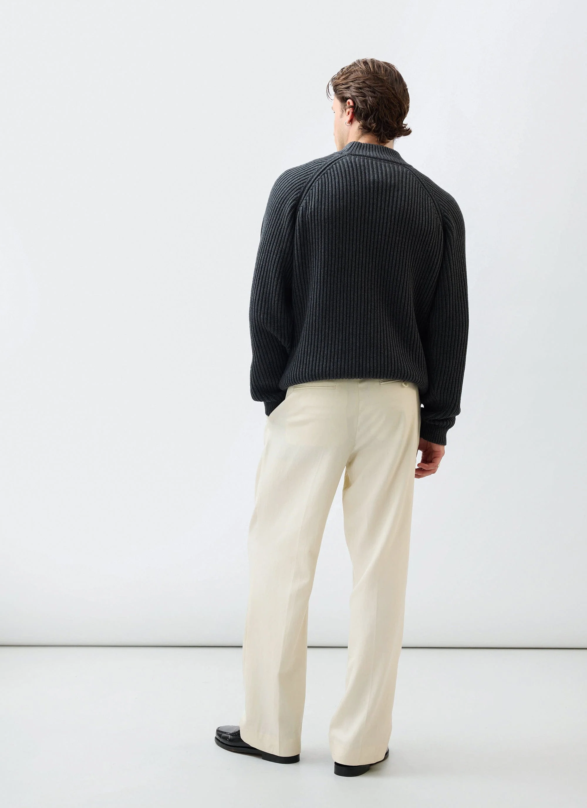 Library Turtle Neck | Cotton | Charcoal - Image 4
