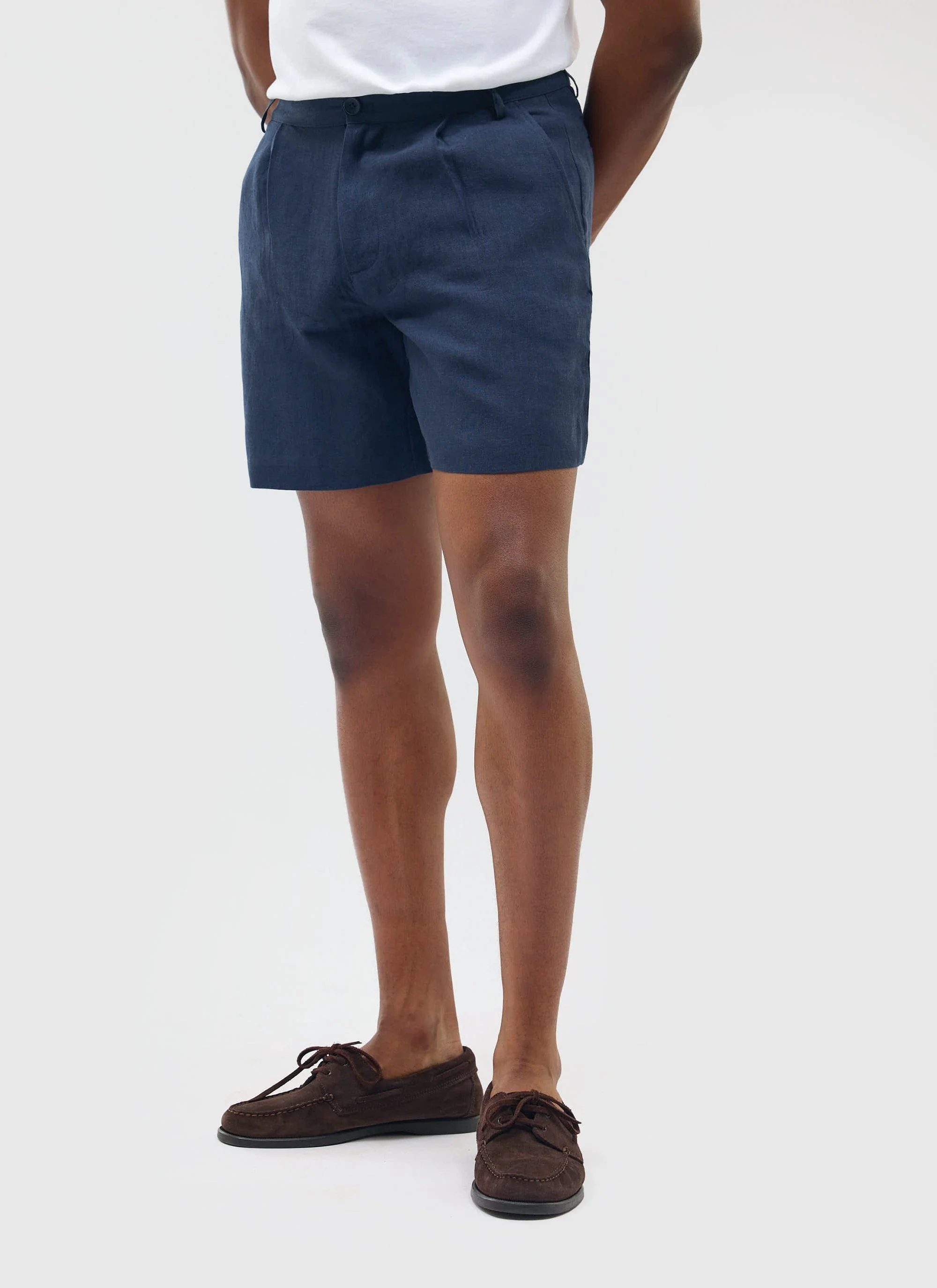 Pleated Linen Shorts | Navy - Image 4